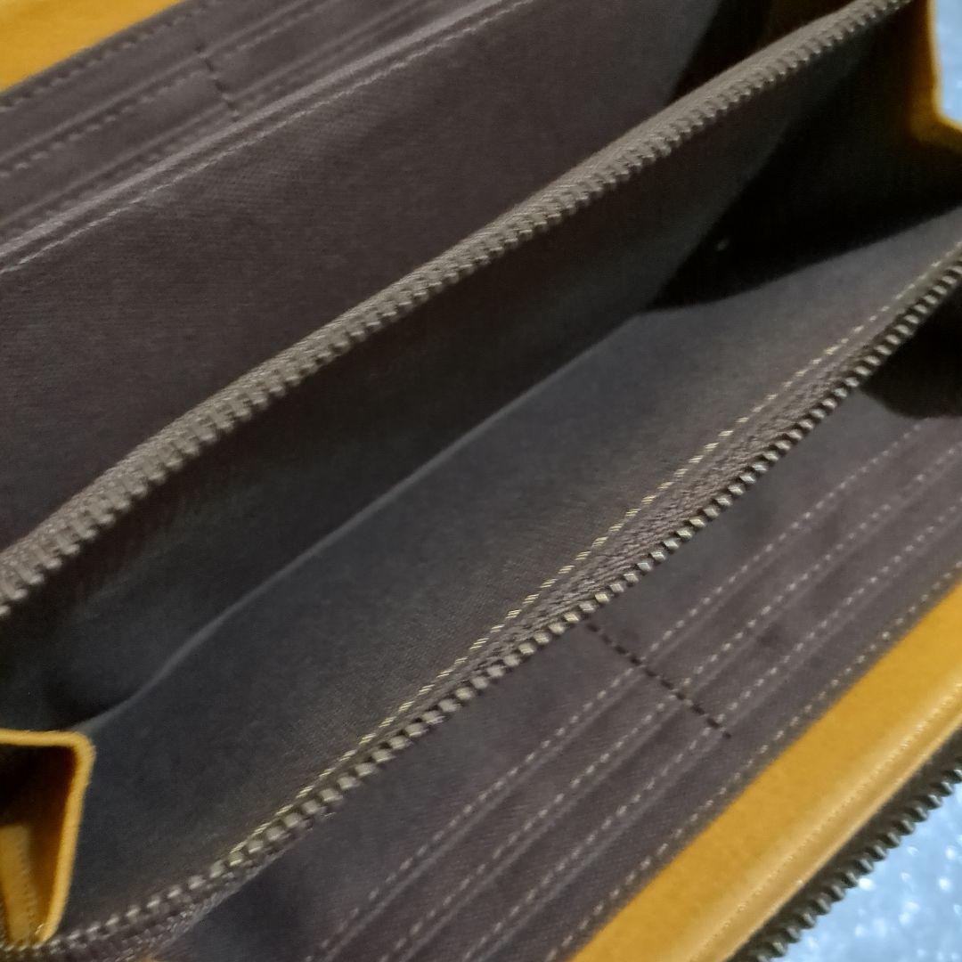 ねこ柄型押し ラウンドファスナー長財布 新品未使用 金運