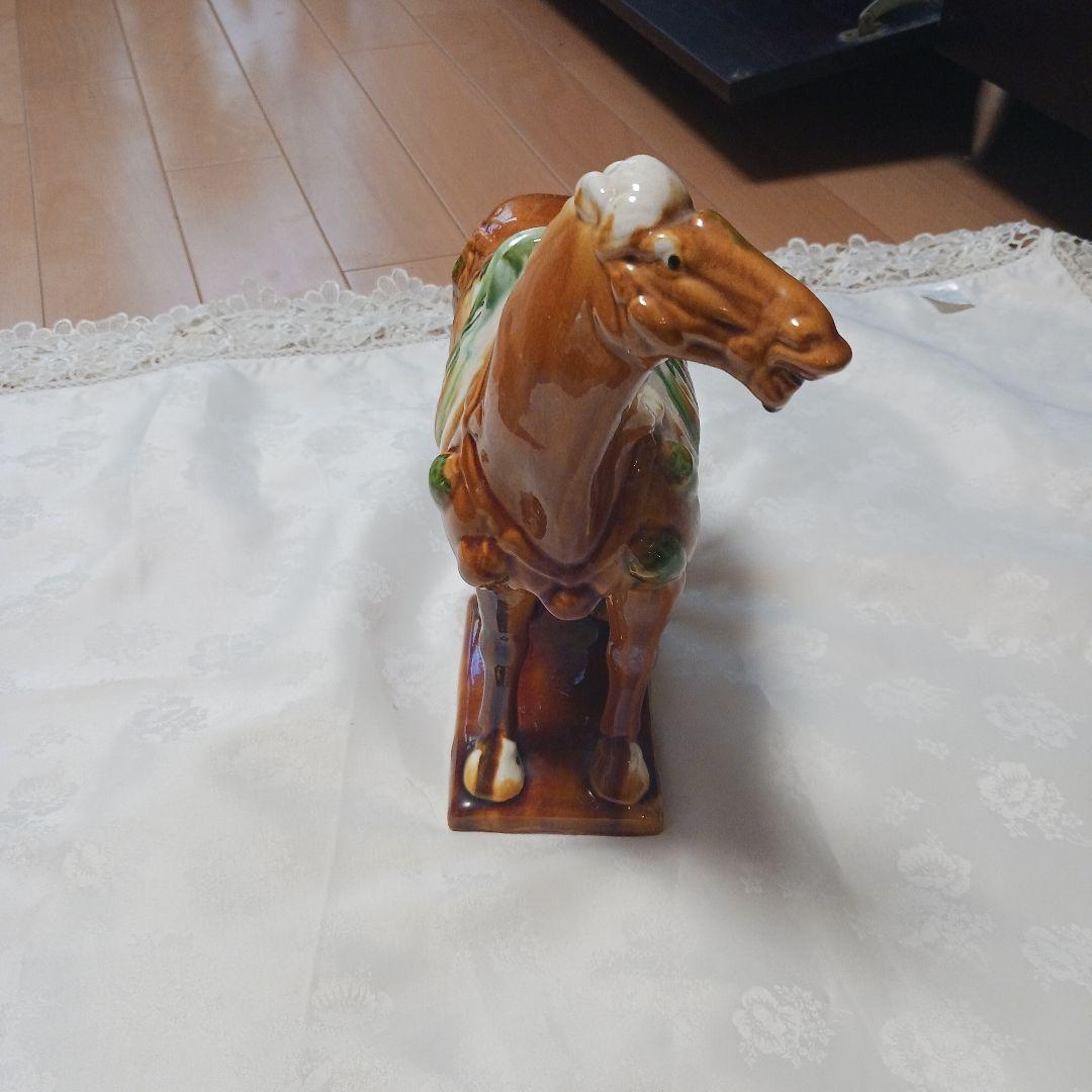 陶器製馬形置物 茶色と緑 陶器製 馬の置物 茶色と緑 - メルカリ