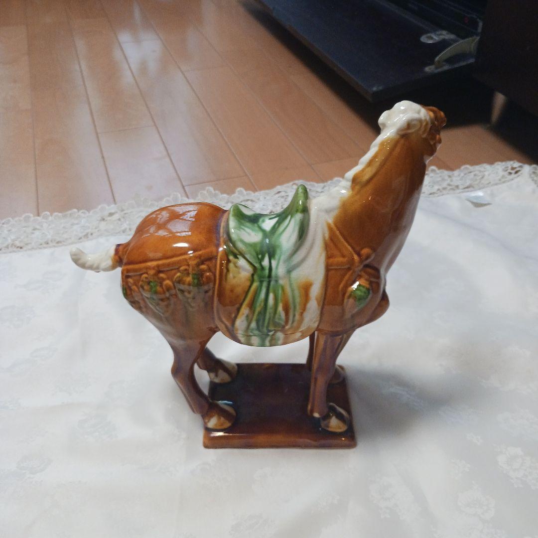 陶器製馬形置物 茶色と緑 陶器製 馬の置物 茶色と緑 - メルカリ