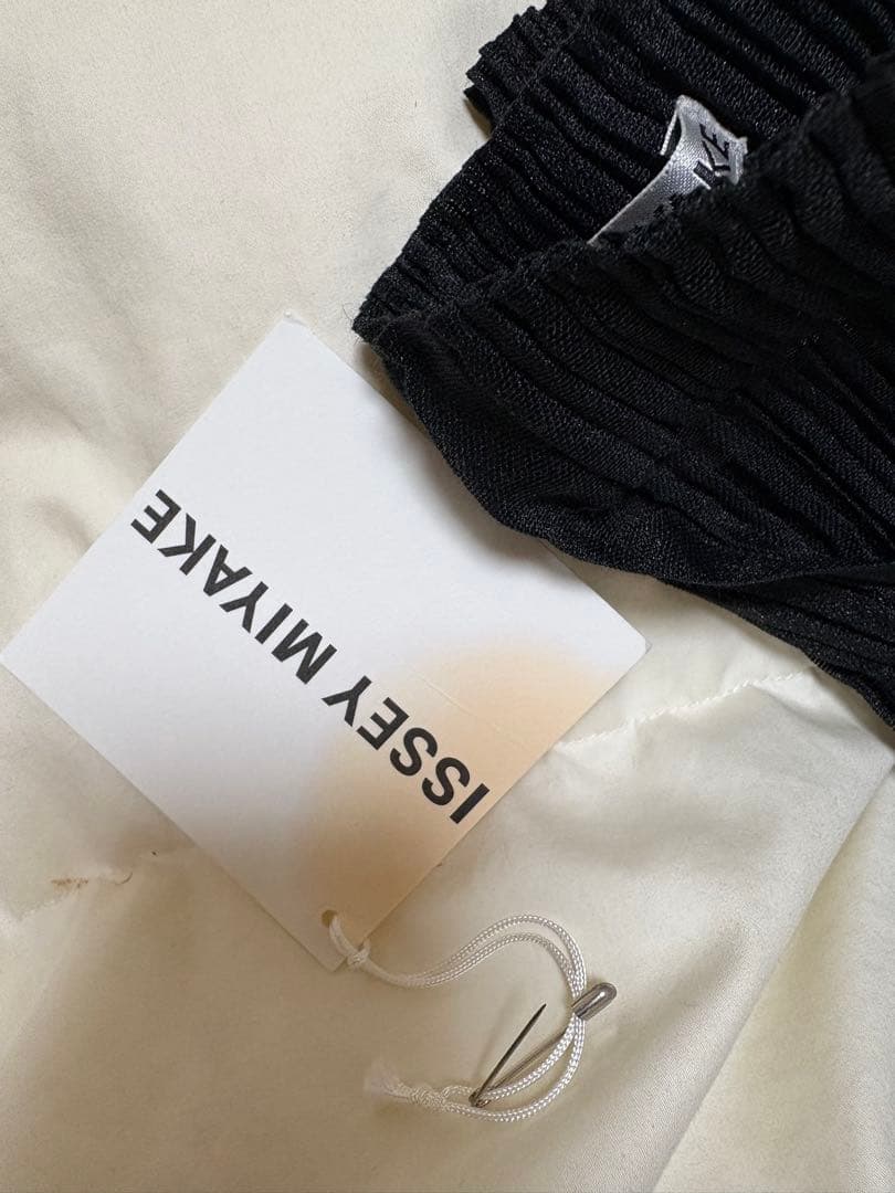 【未使用】ISSEY MIYAKE コレクション　完売　スカート