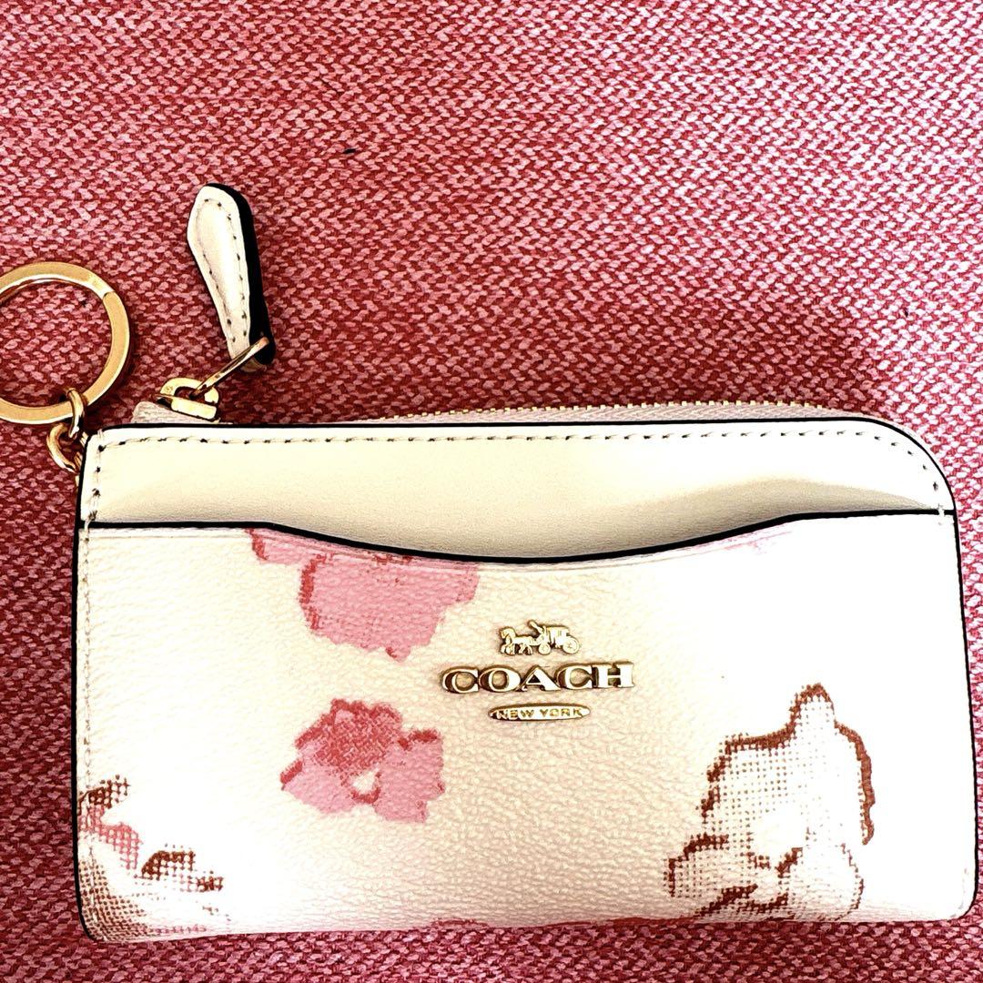 大人気！新品コーチ花柄コインカードケース