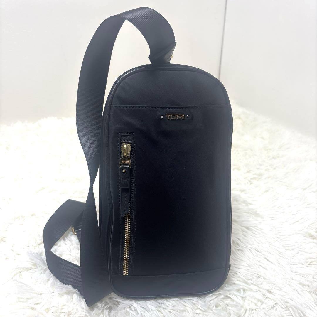 [美品] TUMI トゥミ ボディーバッグ ゴールド金具 ブラック
