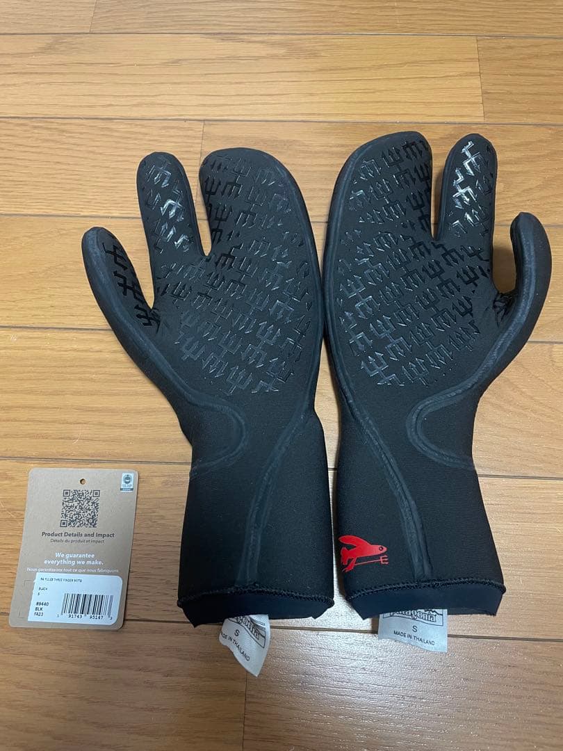 R4 Yulex 三本指ミット S ブラックpatagonia