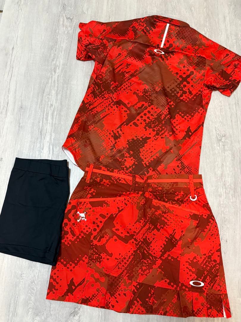 新品 Mサイズ 27500円 オークリーゴルフ シャツ スカート セットアップ 新品 Mサイズ 27500円 オークリーゴルフ シャツ スカート セットアップ