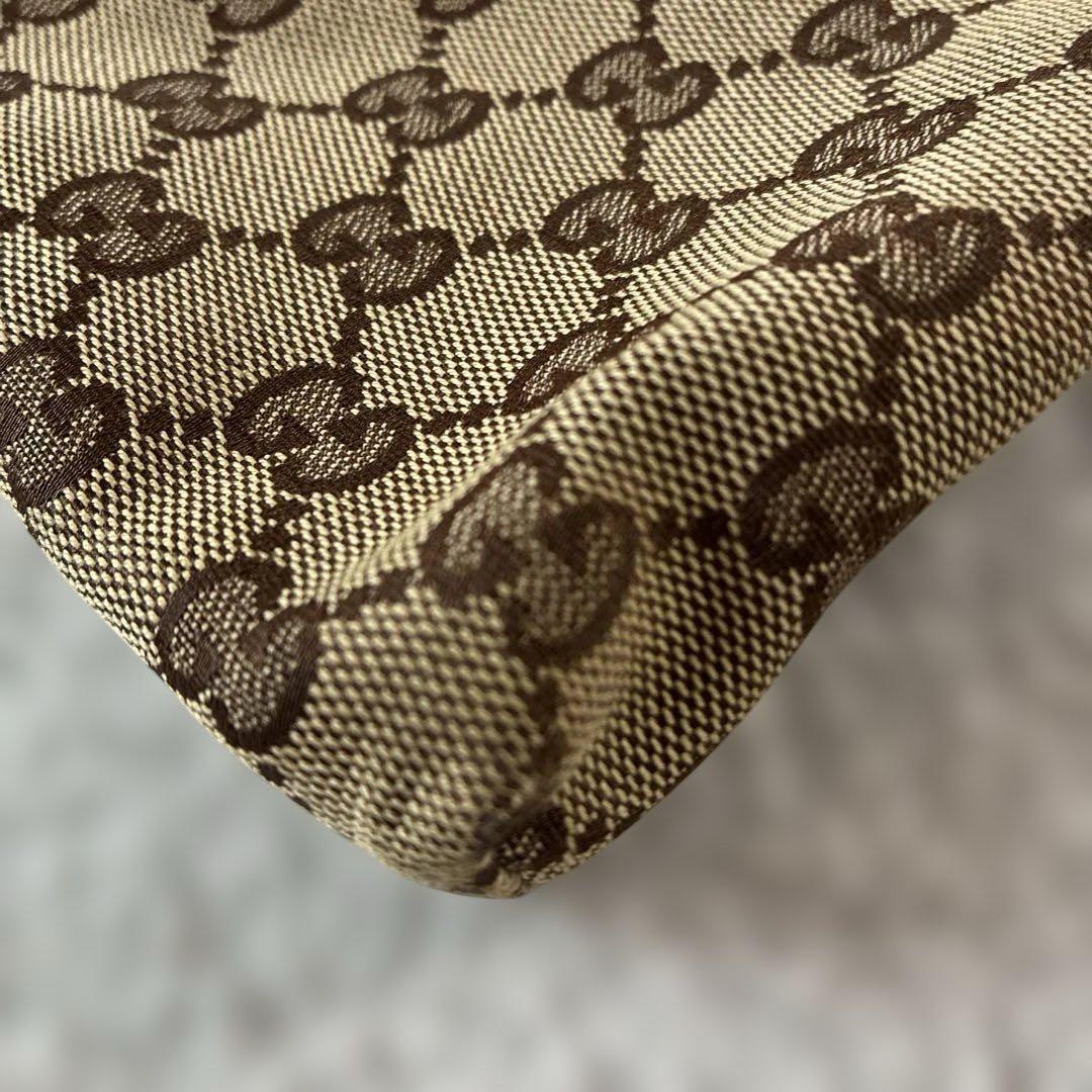 Gucci GGパターン ボディバッグ シェリーライン