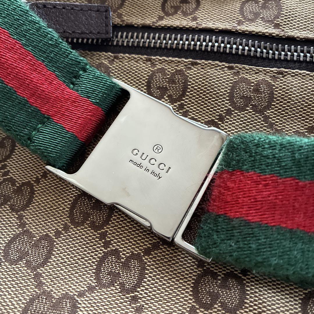 Gucci GGパターン ボディバッグ シェリーライン