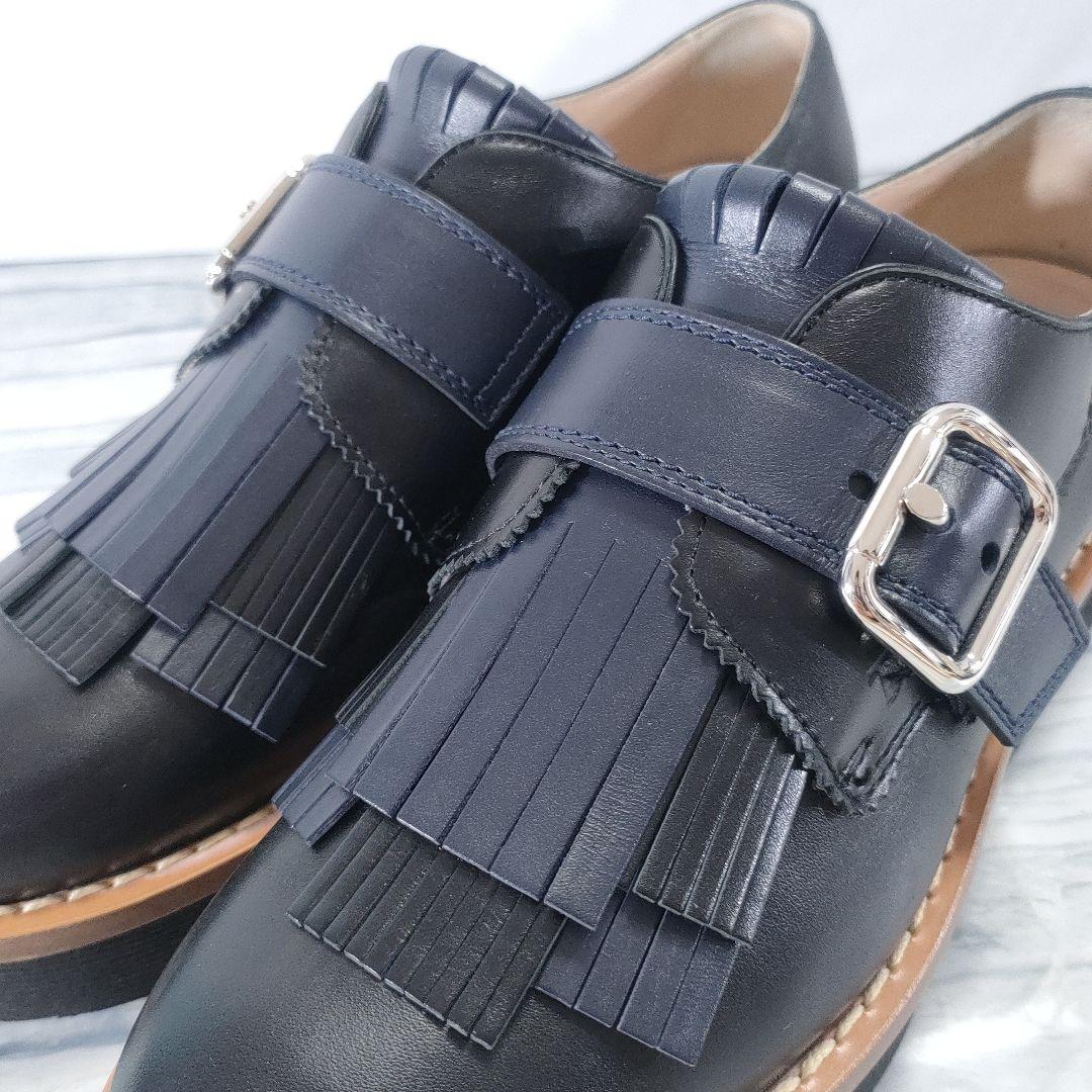 （セール）開催中 人気ブランドも続々プライス 美品✨TOD'S フリンジレザーシューズ ベルト ブラック×ネイビー 靴