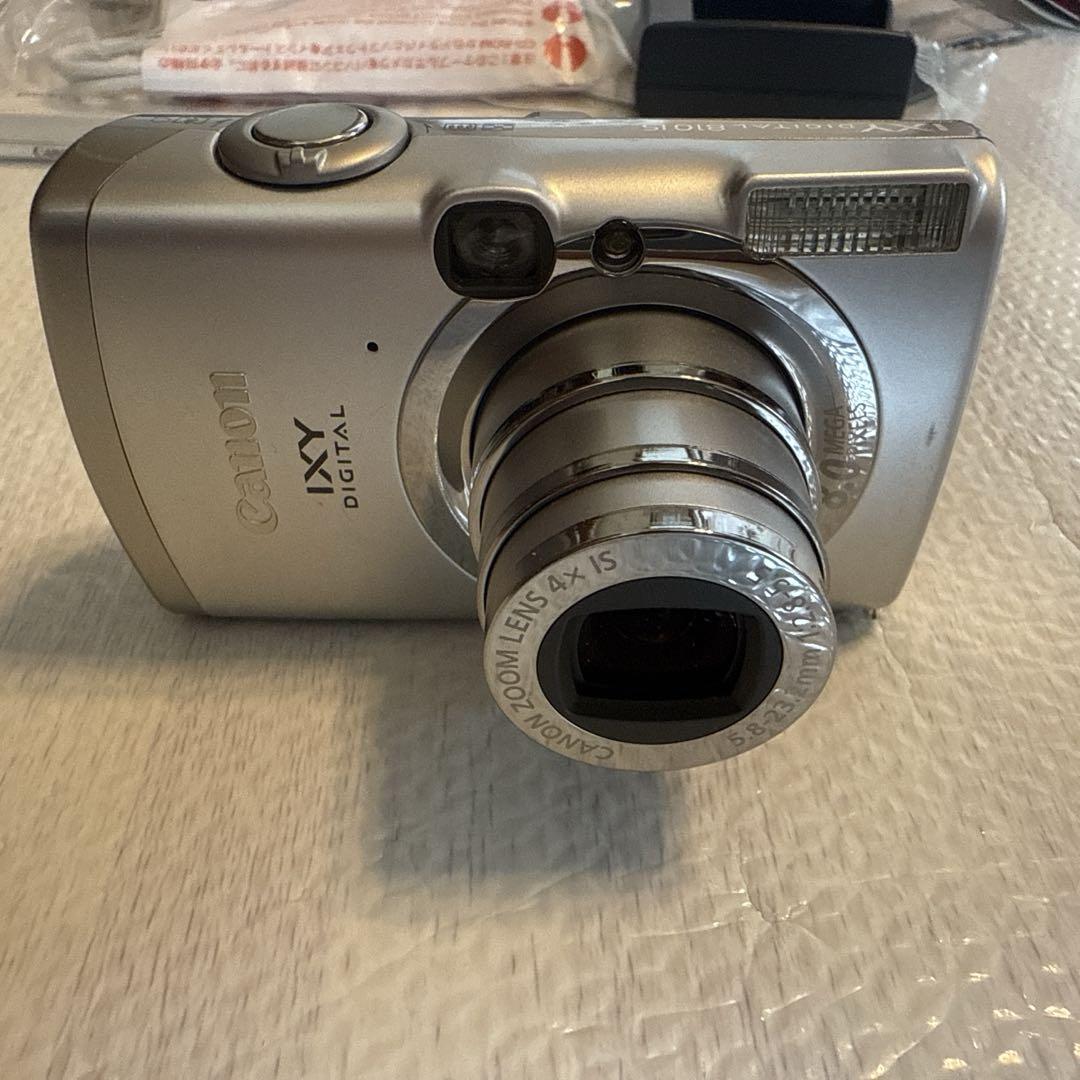 ぎ*︎様 CanonデジタルカメラIXY810IS +防水ケース