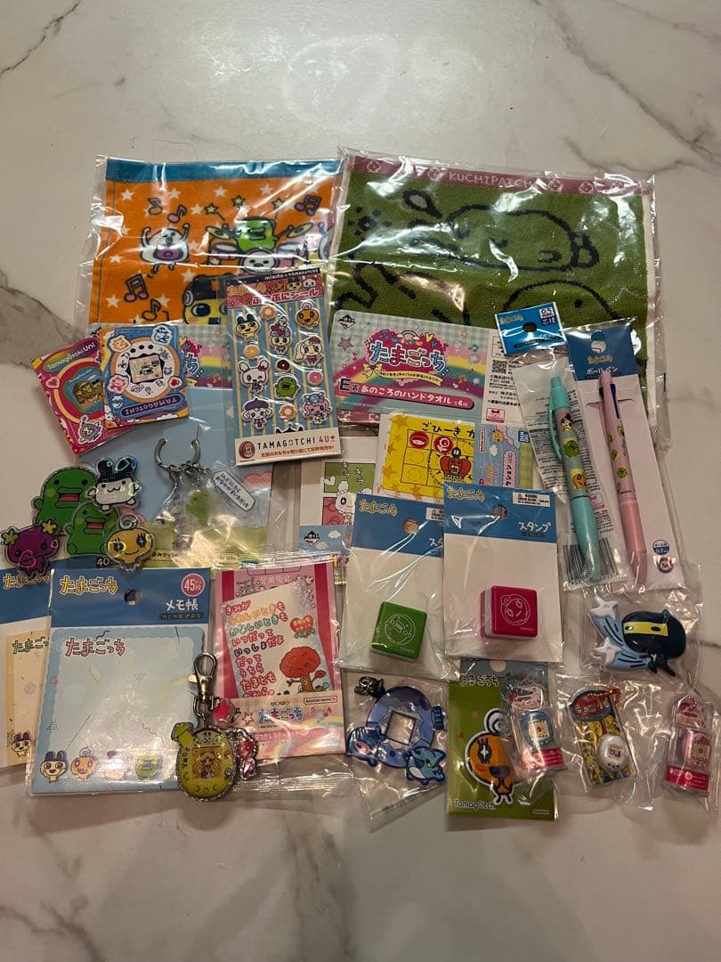 たまごっちグッズ&Tamagotchi Gen1 オリジナルBANDAI