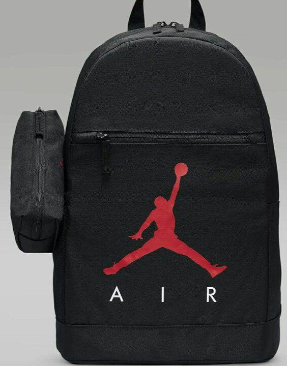 値下げ　新品　ナイキ NIKEジョーダンJORDANバックパック リュックサックバッグ