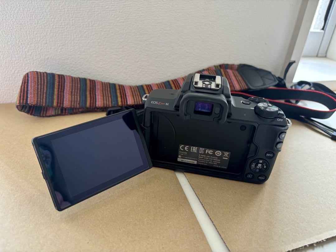 canon eos kiss m ミラーレスカメラ