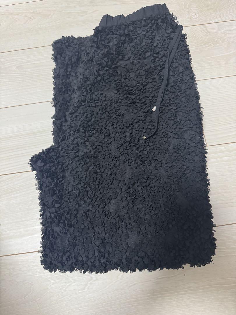 未使用◼️スローブイエナSLOBE IENA エンブロイダリー刺繍プルオーバー SLOBE IENA（スローブイエナ）の「エンブロイダリーショートジレ