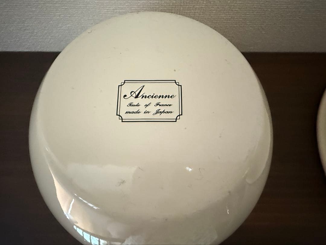 Redline 花柄楕円形ボウル 箱入り二枚組 崩壊：スターレイル 光円錐シリーズ スクエア型缶バッジ 悩んで