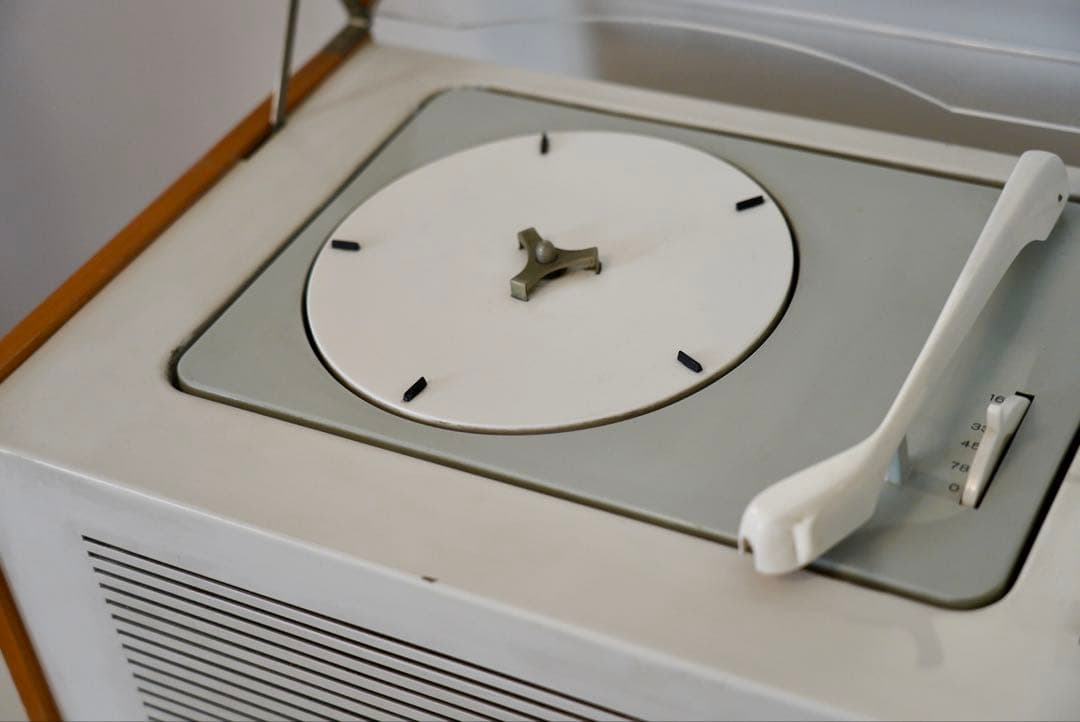 BRAUN SK5 レコードプレーヤー ディーターラムス デザイン ヴィンテージ BRAUN SK5 レコードプレーヤー ディーターラムス デザイン ヴィンテージ