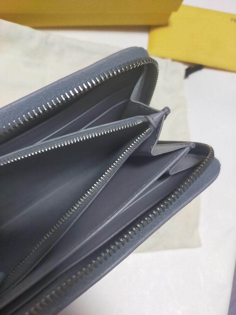 送料無料◆2025新品  希少！FENDI ジップ長財布 ステッチ加工 フェンディ 小物