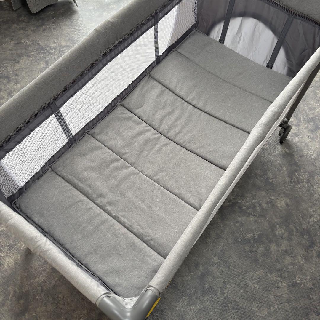 美品　piyo ベビーベッド