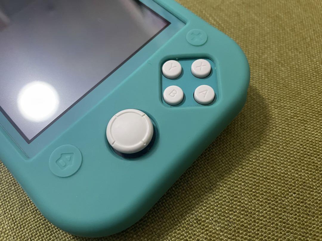 Nintendo Switch Lite ターコイズ 本体と付属品　おまけ付き Nintendo Switch Lite ターコイズ 本体おまけケース付き