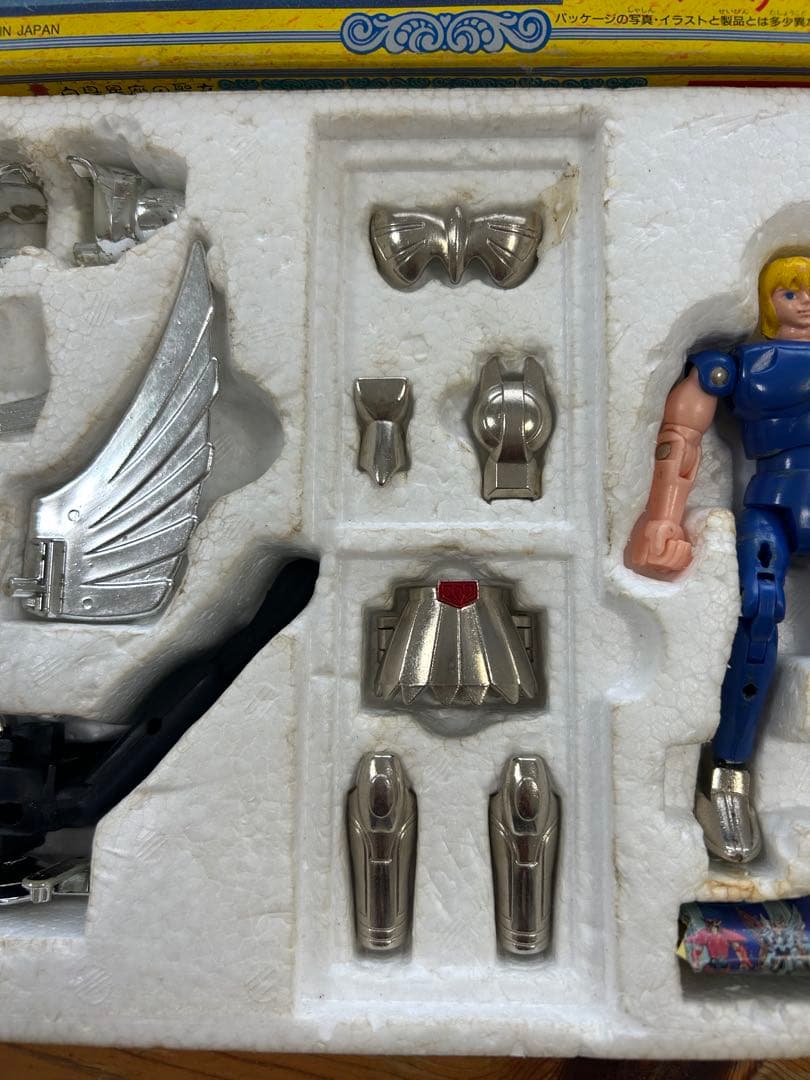 聖闘士星矢 キグナスクロス フィギュア バンダイ 1987年製 パーツ欠品あり 聖闘士星矢 キグナスクロス フィギュア バンダイ 1987年製 パーツ欠品あり