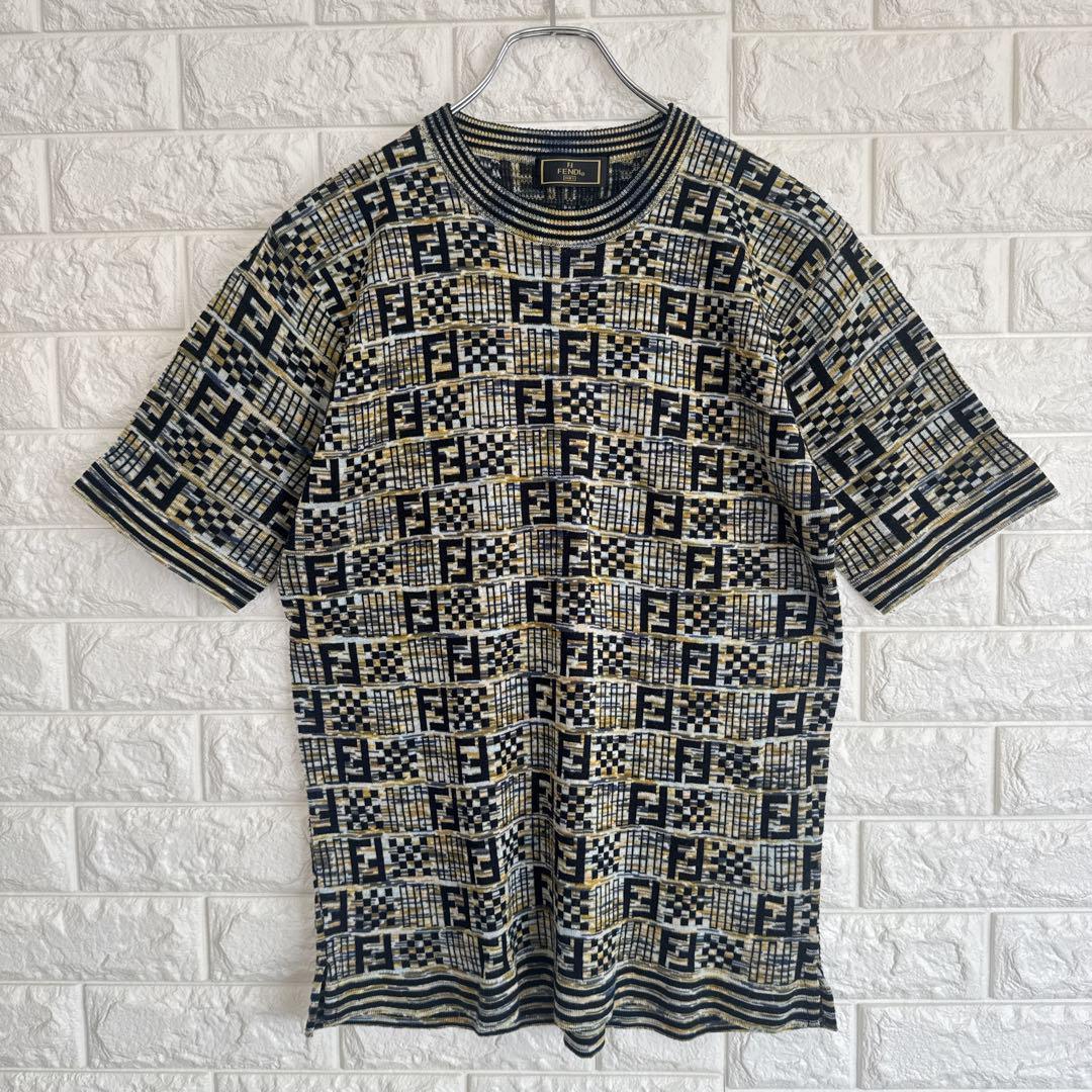 7625. FENDI ズッカ 総柄 半袖 Tシャツ 7625. FENDI ズッカ 総柄 半袖 Tシャツ - メルカリ