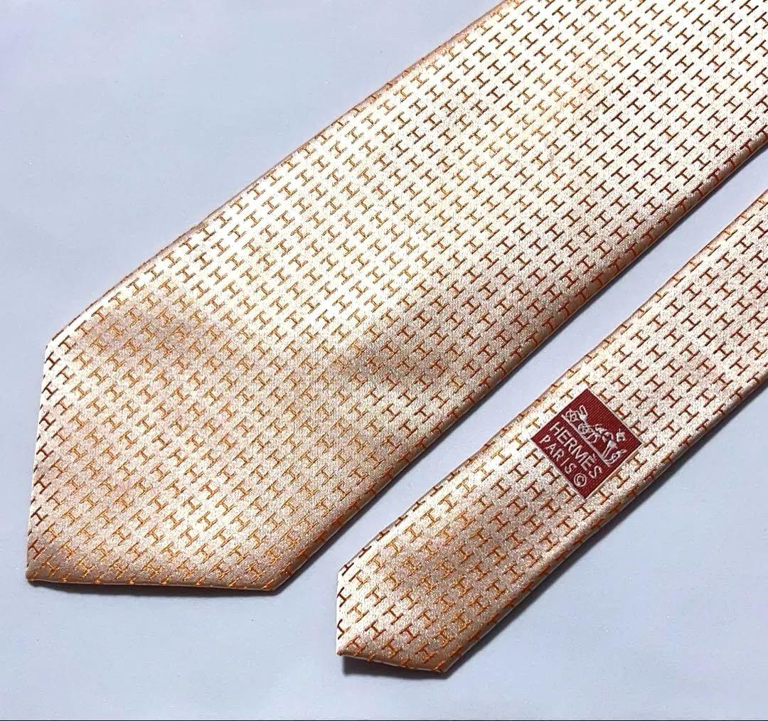 贈る結婚祝い HERMES ネクタイ 光沢 サーモンピンク ファソネ ハイブランド 小物