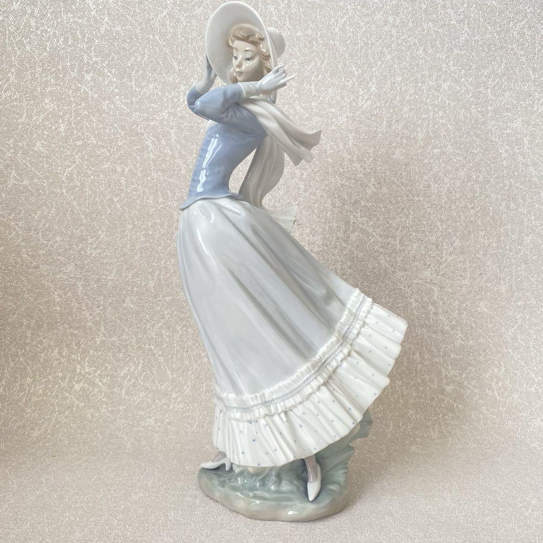 LLADRO リヤドロ 「春のそよ風」 置物 - メルカリ
