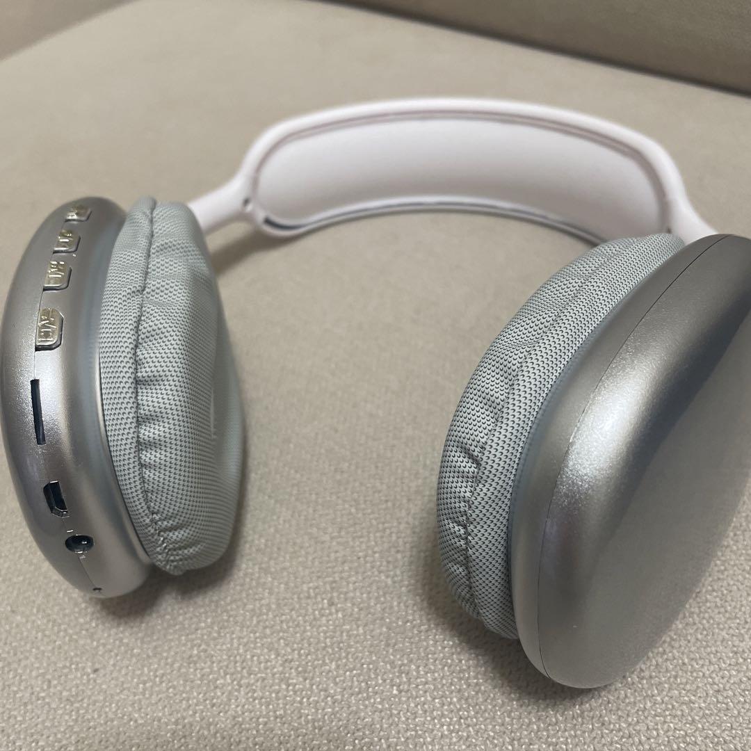 1回しか使用したことはないから新品同様です。音もしっかり聞こえて良いと思います。 1回しか使用したことはないから新品同様です。音もしっかり