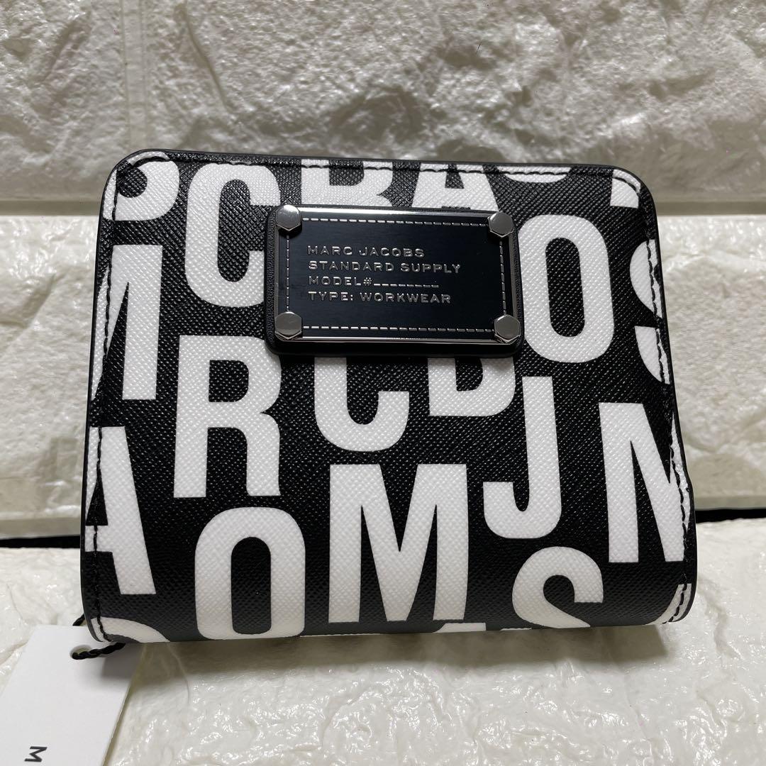 【新品】MARC JACOBS ２つ折り財布
