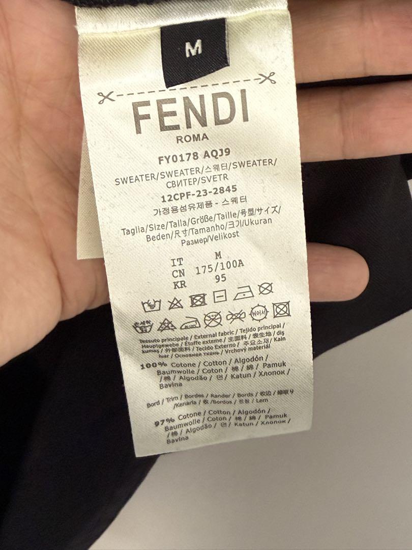 FENDI フェンディTシャツ　24ss ブラック　ロゴ　ｍサイズ