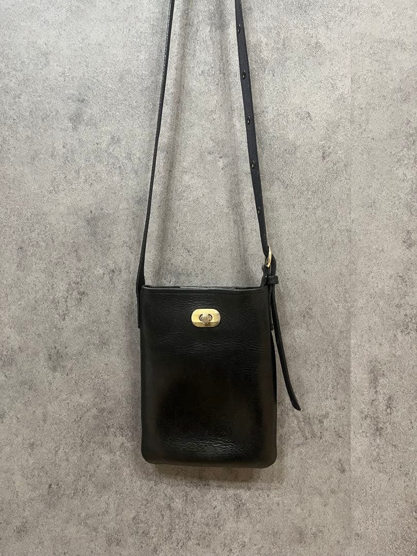 Hender Scheme ツイストバックルバッグXSレザー ショルダーバッグ