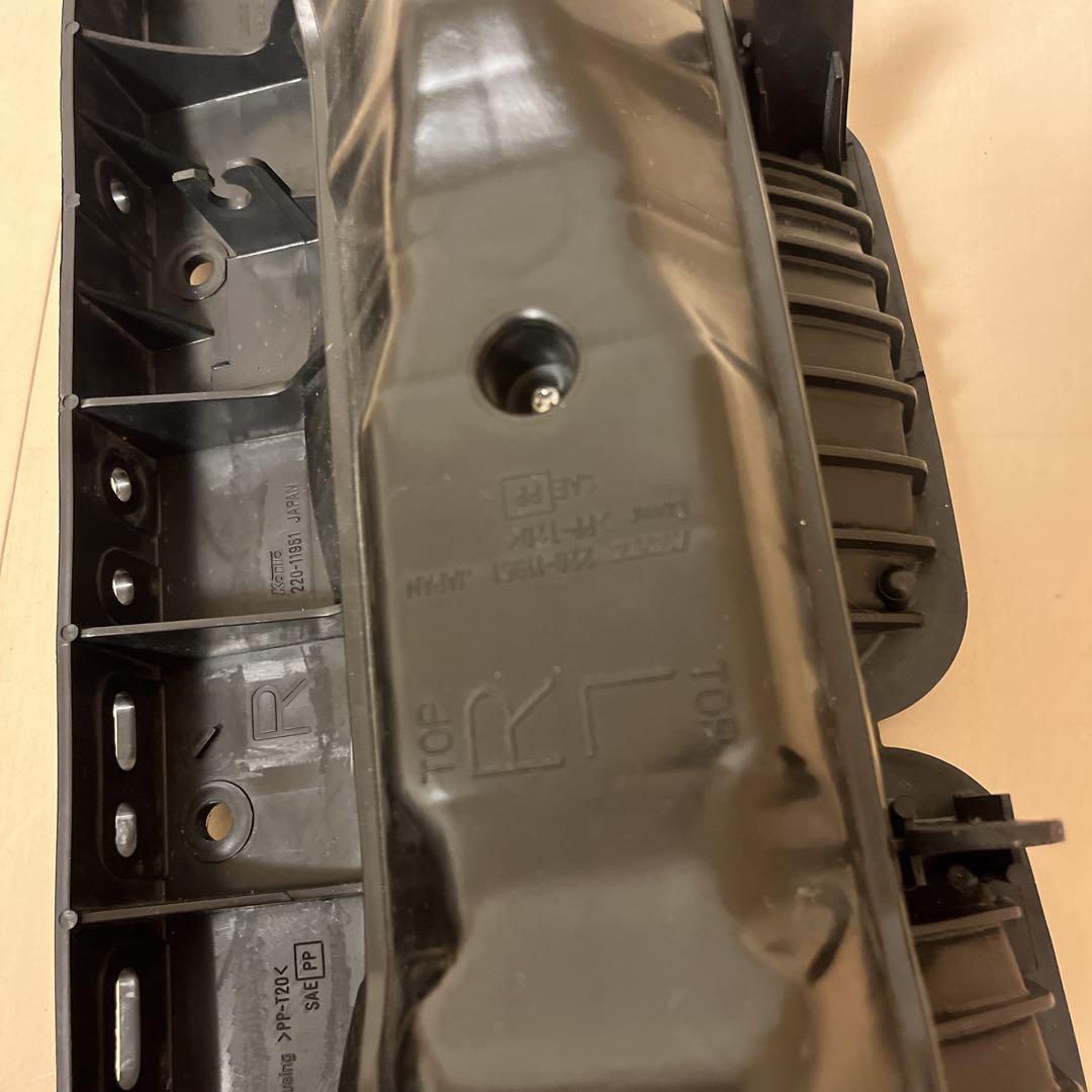 小糸製作所★ISUZU 3連テールライト 左右