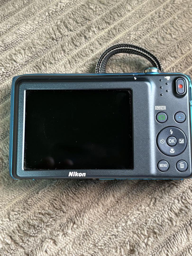 美品　Nikon COOLPIX S3500 青色 本体と充電器付き