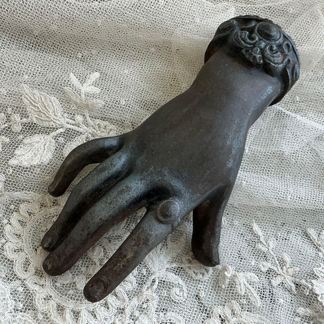 １９世紀　フランスアンティーク　ハンドモチーフ　ペーパーウェイト　アイアン鋳物