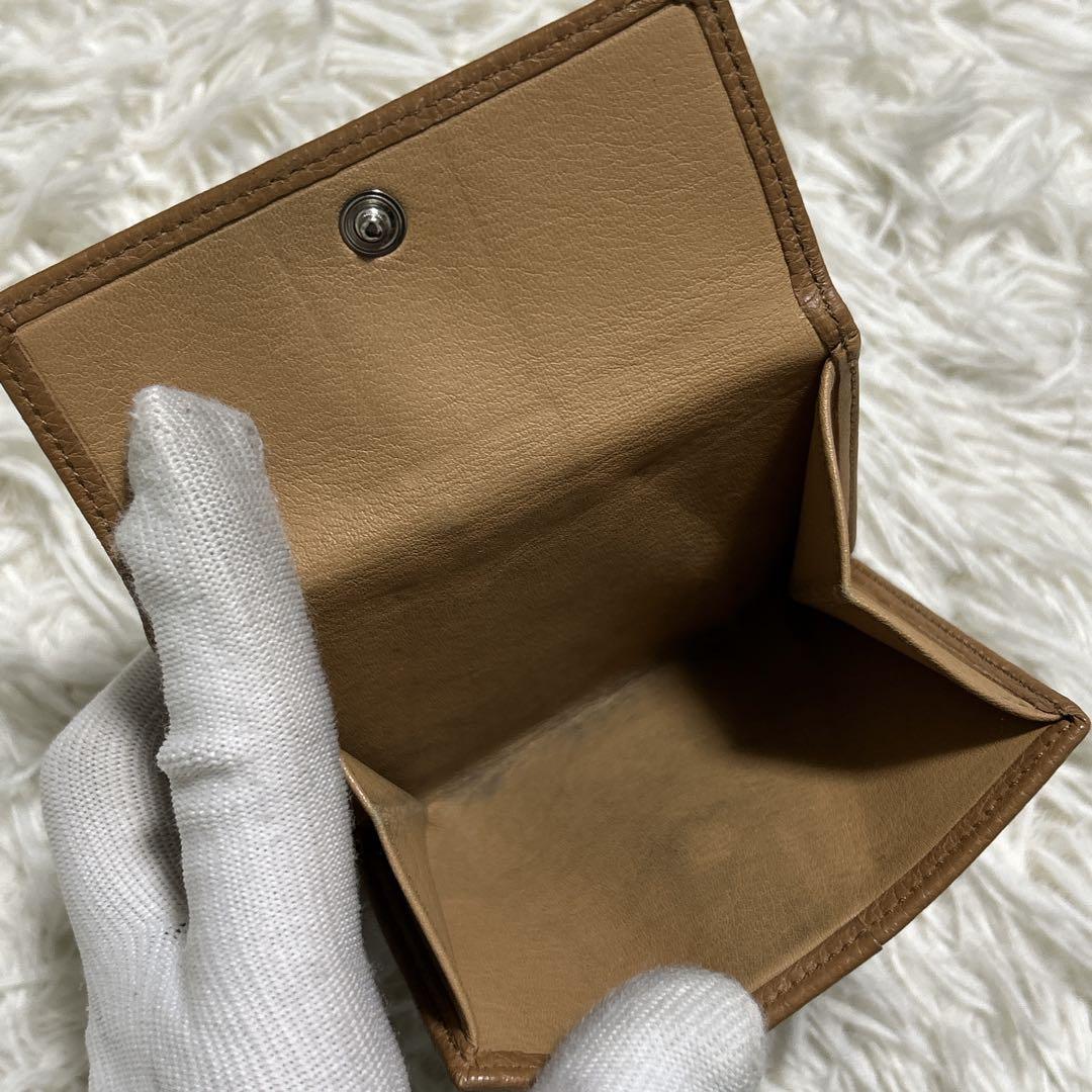 美品✨ ロエベ 折り財布 ロゴ 型押し ベルト Wホック レザー