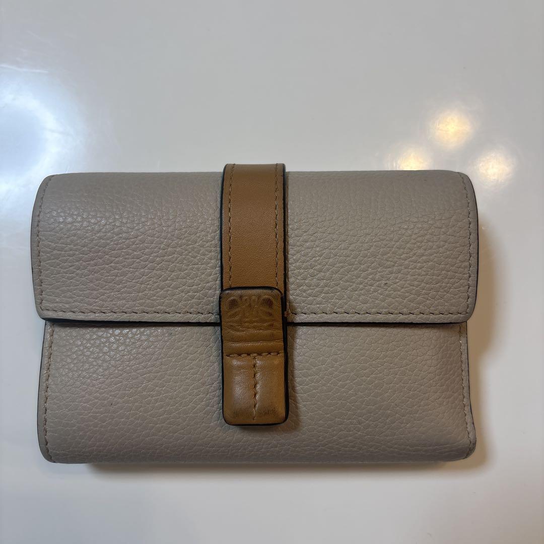 *LOEWE* ロエベ 三つ折り財布 ベージュ/ピンク レザー素材 LOEWE* ロエベ 三つ折り財布 ベージュ/ピンク レザー素材 レディース