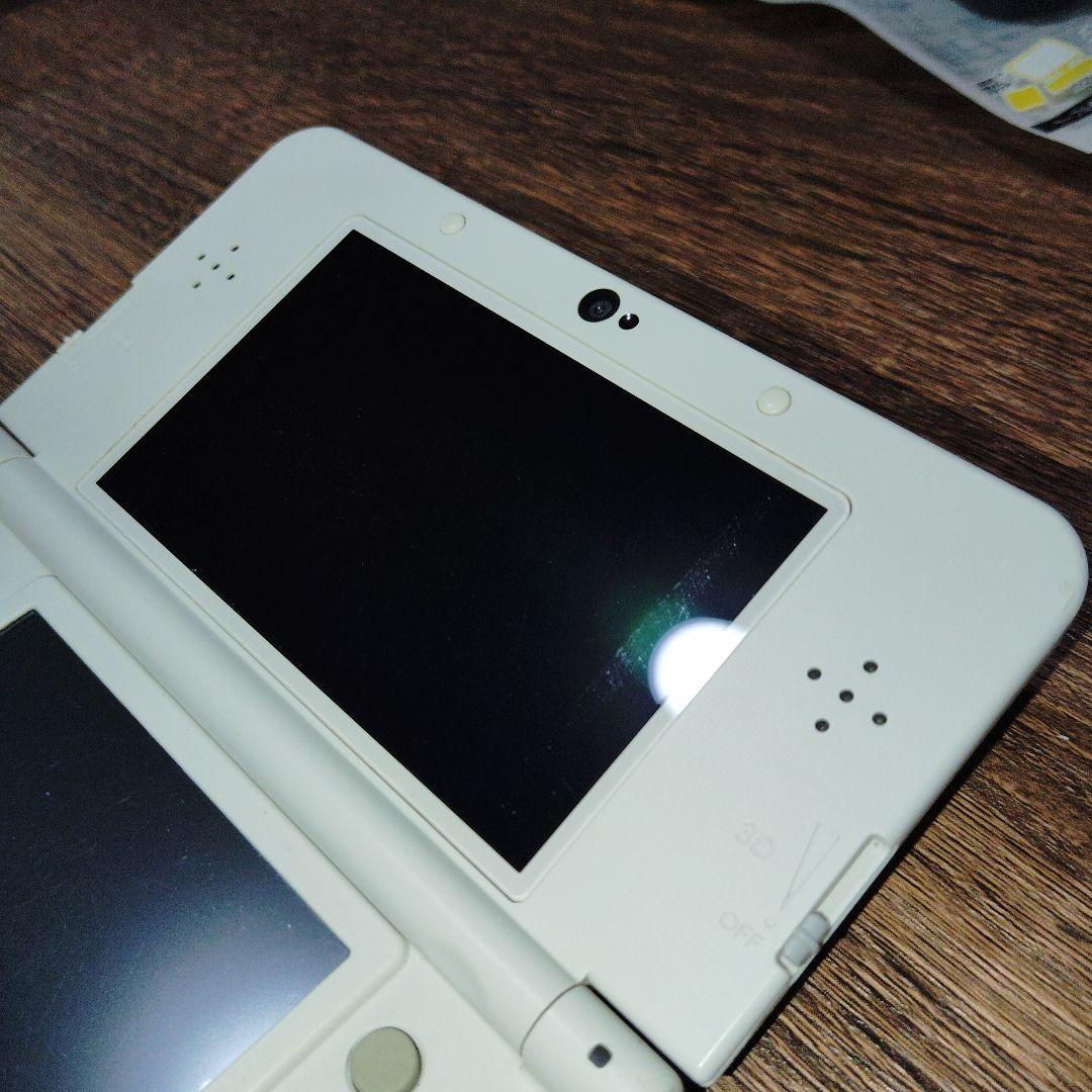 ホワイト