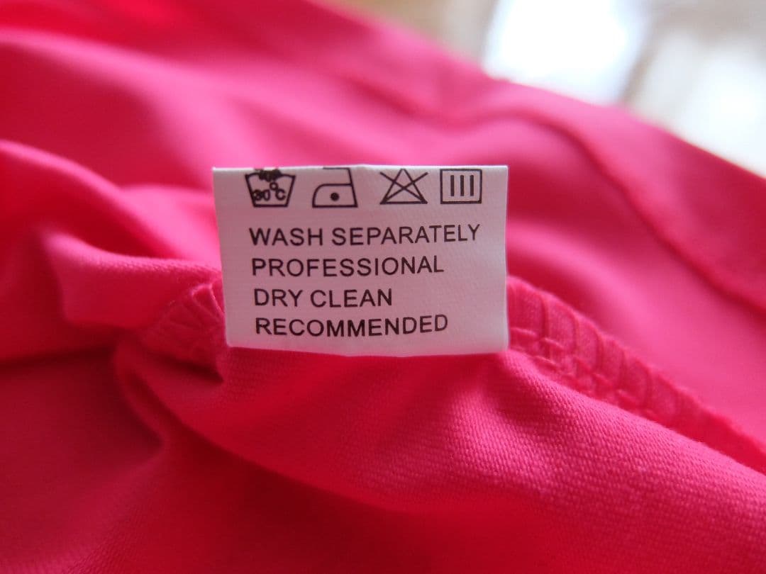 GUCCI ピンク ハットプリント 長袖Tシャツ GUCCI ピンク ハットプリント 長袖Tシャツ