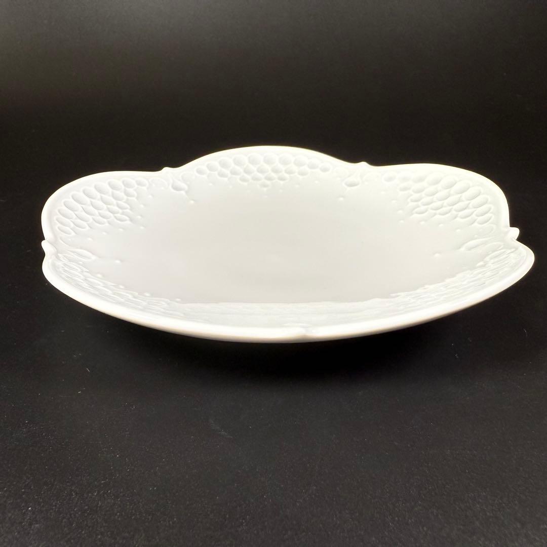 新品 マイセン ホワイトレリーフのティーカップ&ソーサー1客、1級品 新品 マイセン ホワイトレリーフのティーカップ&ソーサー1客、1級品