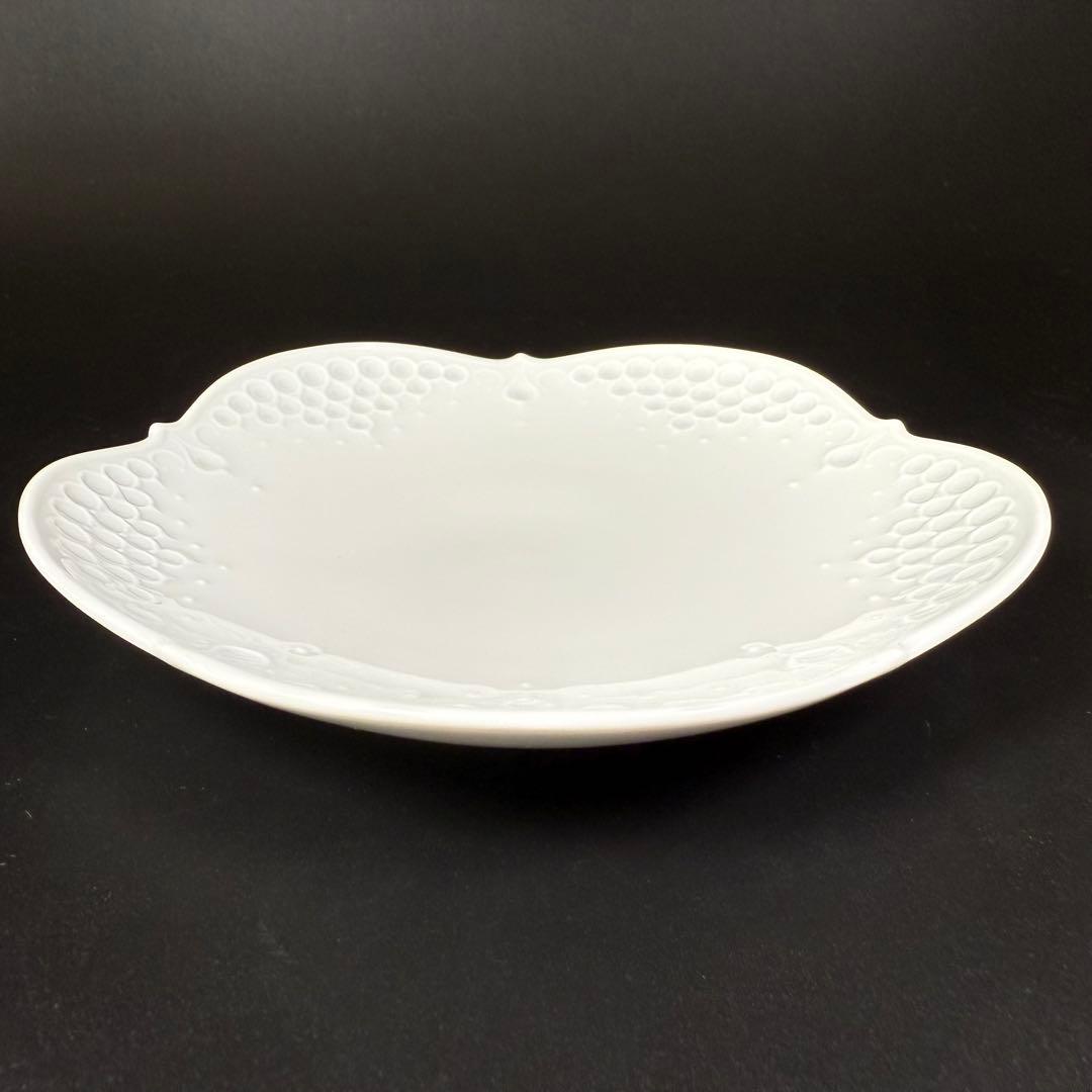 新品 マイセン ホワイトレリーフのティーカップ&ソーサー1客、1級品 新品 マイセン ホワイトレリーフのティーカップ&ソーサー1客、1級品