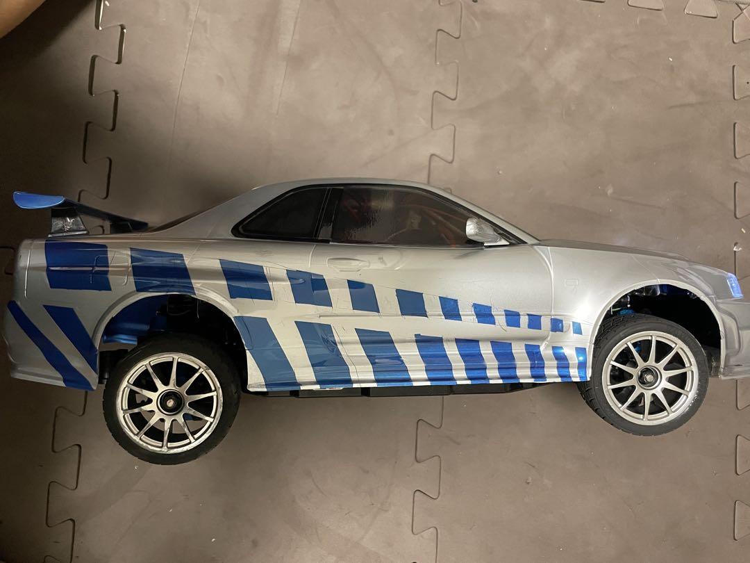 R34 GTR ワイスピモデル　　ボディのみ　ライト付き