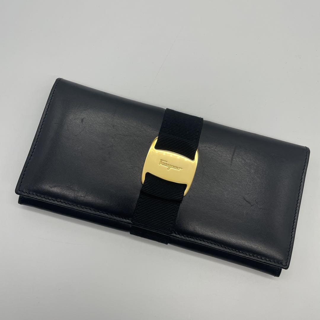 ☆新品同様☆フェラガモ☆長財布☆