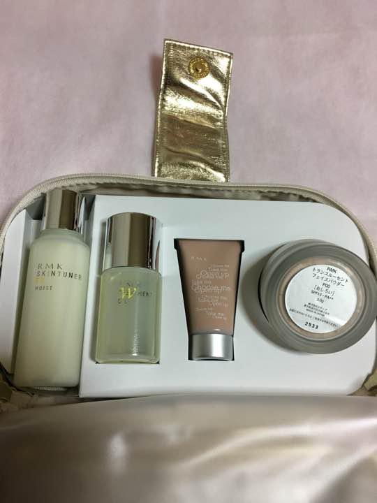 新品。RMK  ホリデー  ベースキット