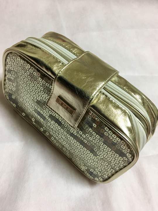 新品。RMK  ホリデー  ベースキット