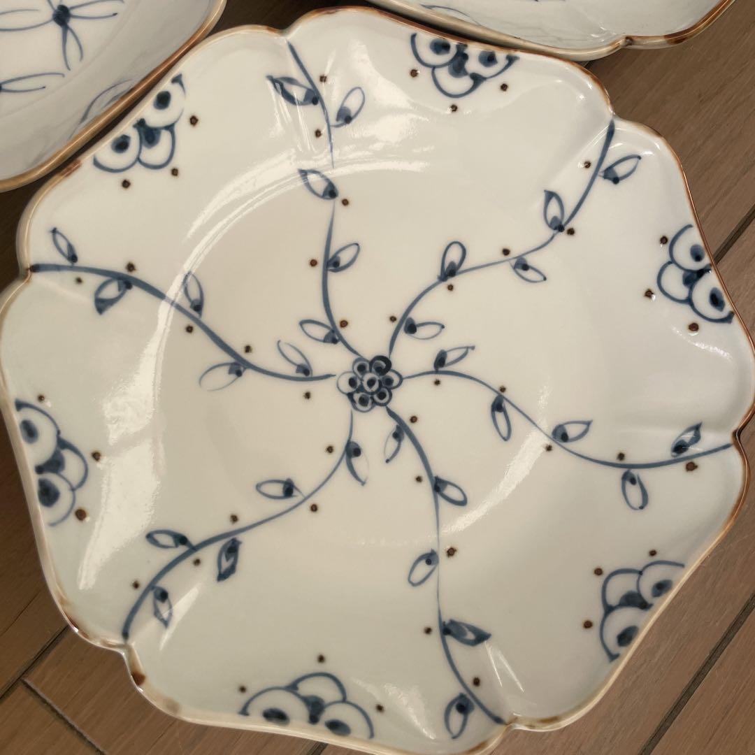 【うちる別注】和皿　菊紋　七宝　つる花唐草　磁器　染付　有田焼　伊万里焼