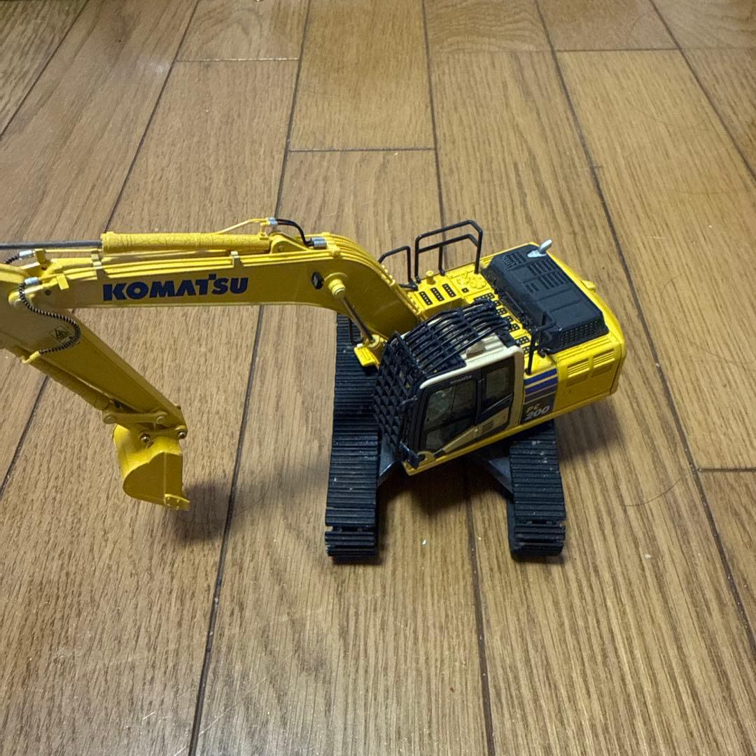 KOMATSU PC200 ミニカー 1/50 キャタピラサイズアップ
