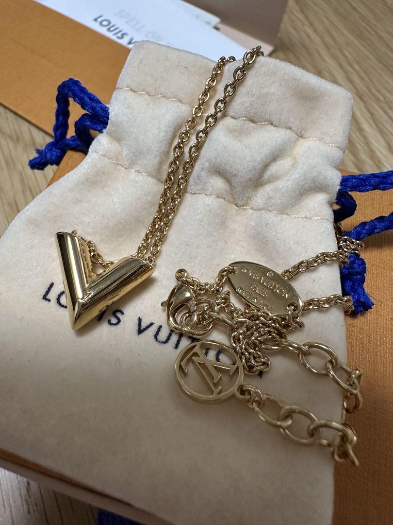 Louis Vuitton ゴールド V字型ネックレス美品*02 - メルカリ