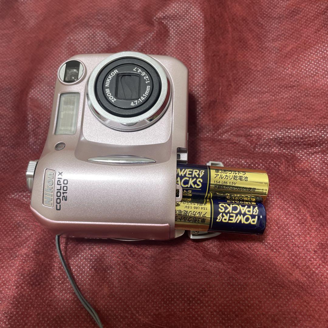 Nikon ニコン　COOLPIX 2100 クールピクス　ピンク 通電OK