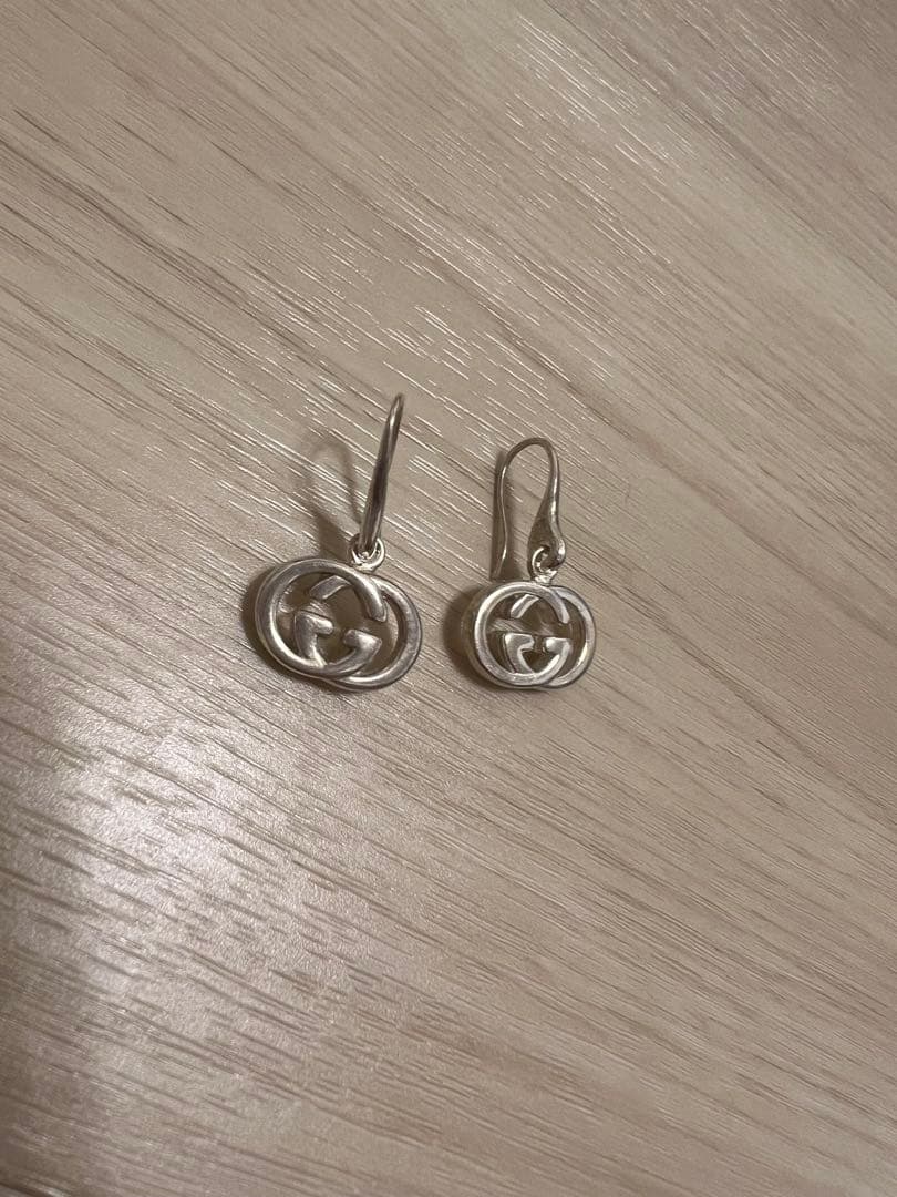 グッチ　GUCCI ピアス　シルバー