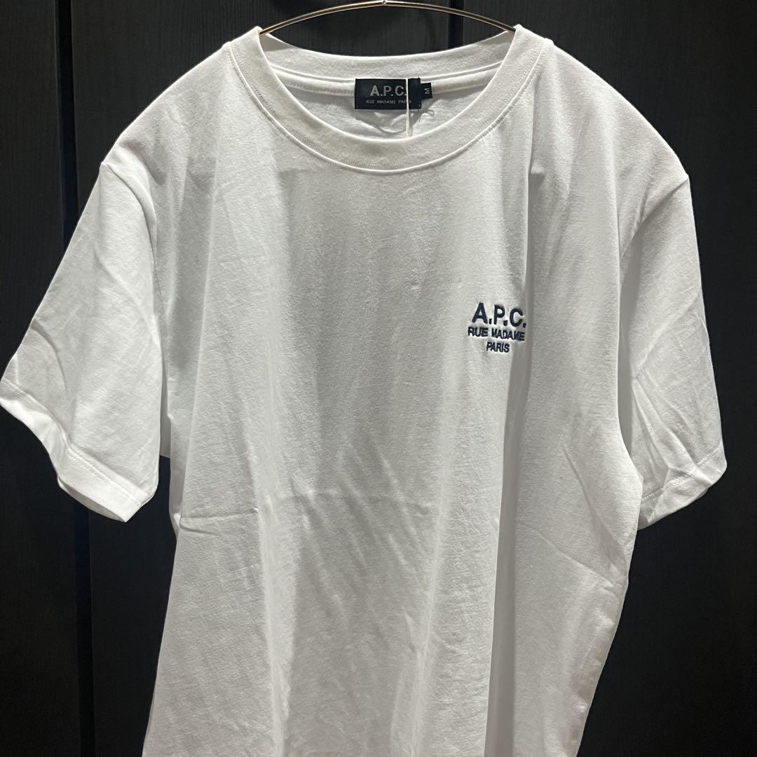 A.P.C.＞定番ロゴ T-SHIRT ブティック限定カラー発売のお知らせ