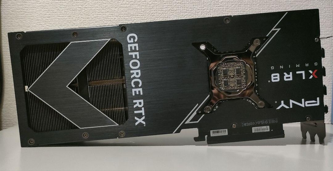 グラフィックボード・グラボ・ビデオカード PNY RTX 4090 24GB XLR8 EPIC-X RGB OC