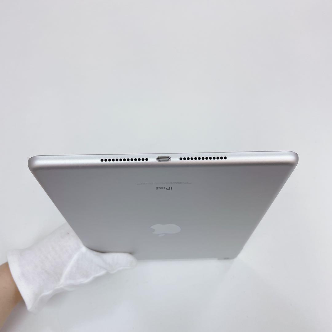 iPad 第5世代 32GB Cellular+Wifiモデル T-409